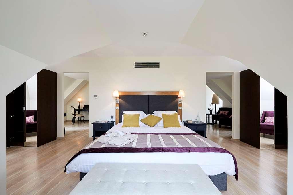 Mercure Maintenon Rum bild